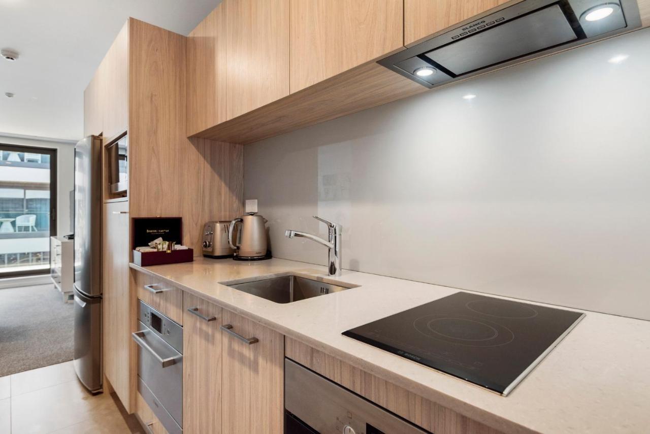 FERNZ Motel&Apartments Birkenhead Auckland Exterior foto A modern kitchen